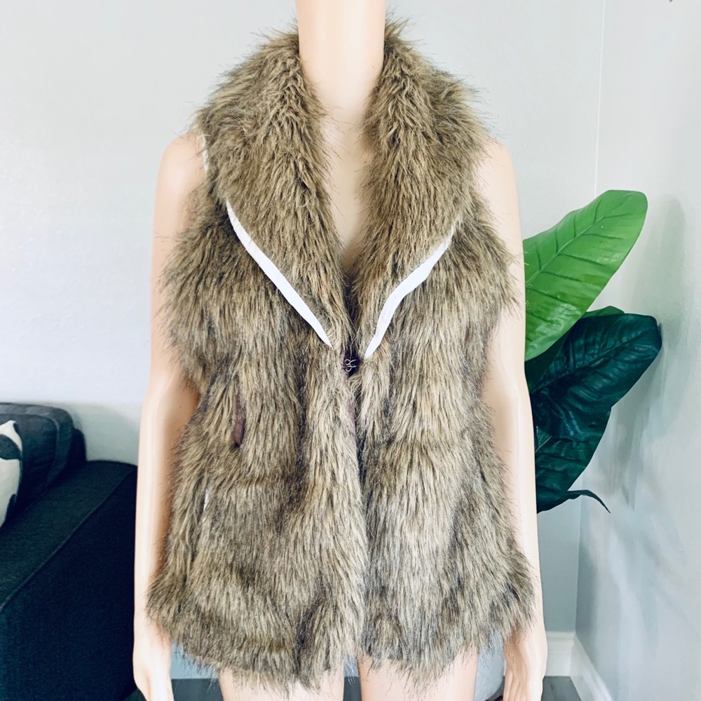 Women’s Arden B Faux Fur Vest Size Small Fall